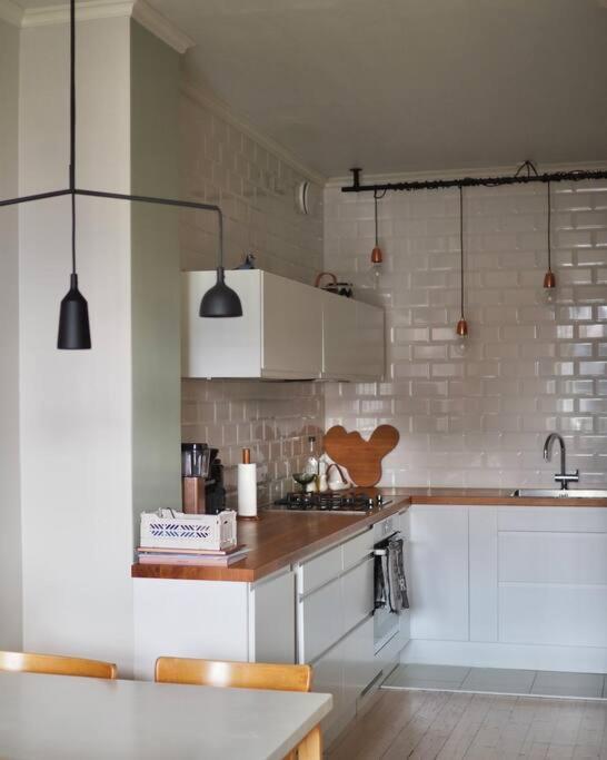 Urban Penthouse Next To Metro With City Views Helsinki Extérieur photo
